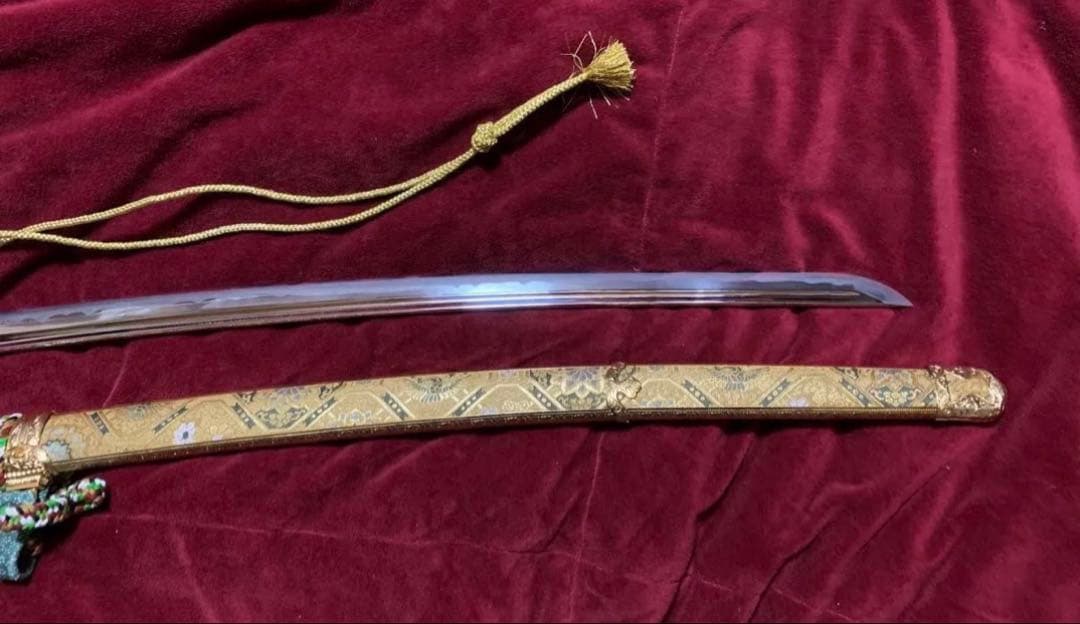 超稀少逸品 模造刀 飾太刀拵風 錦布包 鍍金の長覆輪（金覆輪）黄金造太刀 実物大