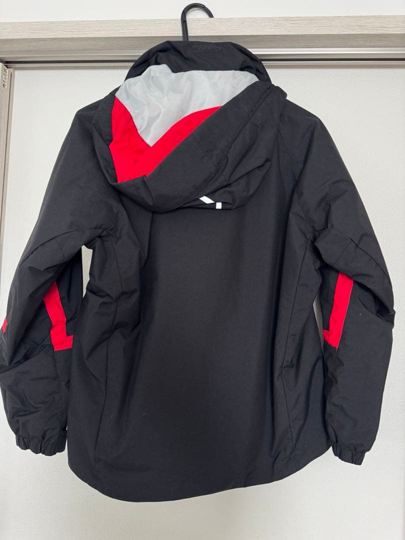 子供用スキーウェア 黒/赤 デサント 150