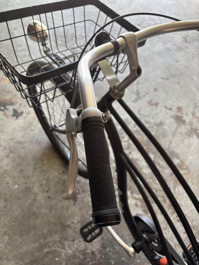 [引き取り限定］フロントバスケット付きシティサイクル　コーストライン