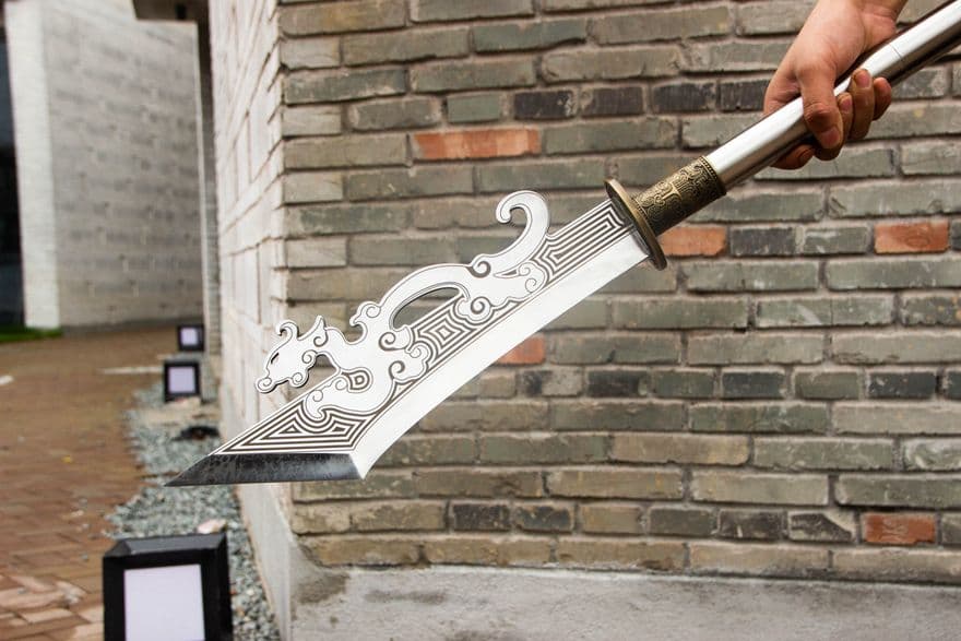 竜刀を斬る 古兵器 武具　刀装具　日本刀　模造刀 居合刀 長尺