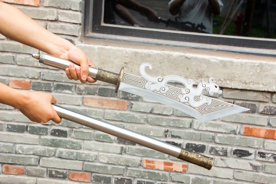 竜刀を斬る 古兵器 武具　刀装具　日本刀　模造刀 居合刀 長尺