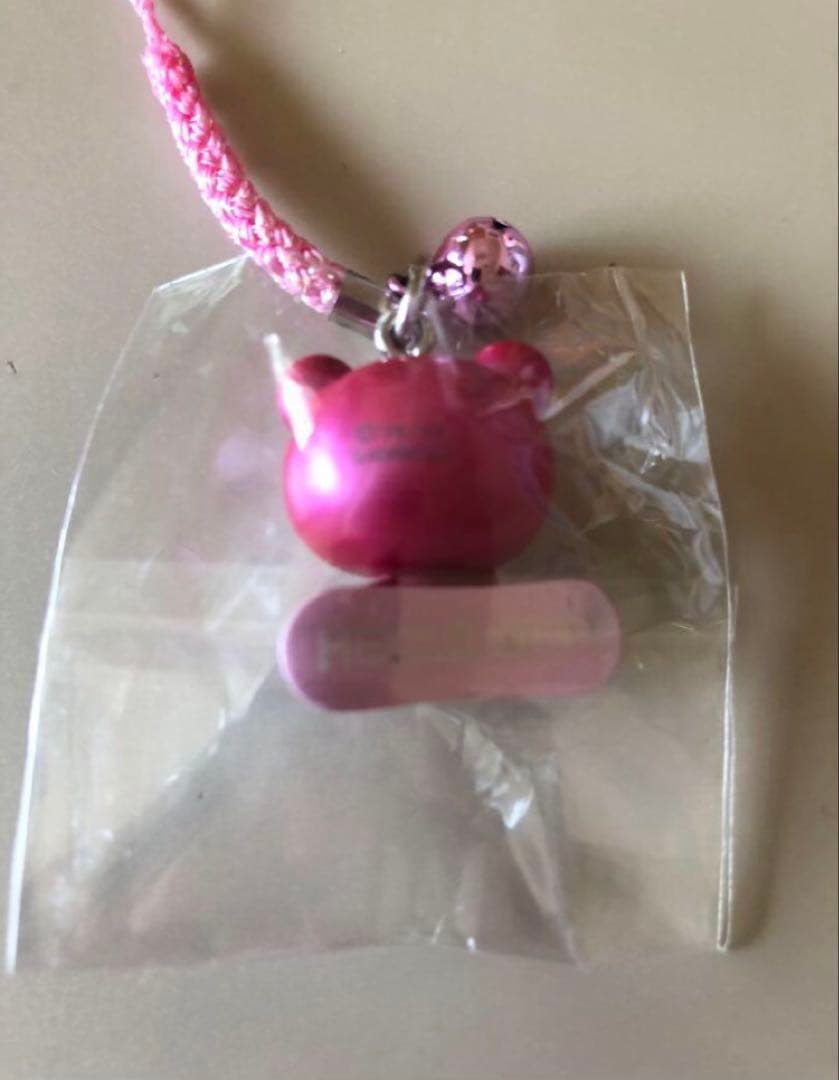 ご当地キティちゃん　根付けストラップ　レア　レトロ　スノボーベア　北海道