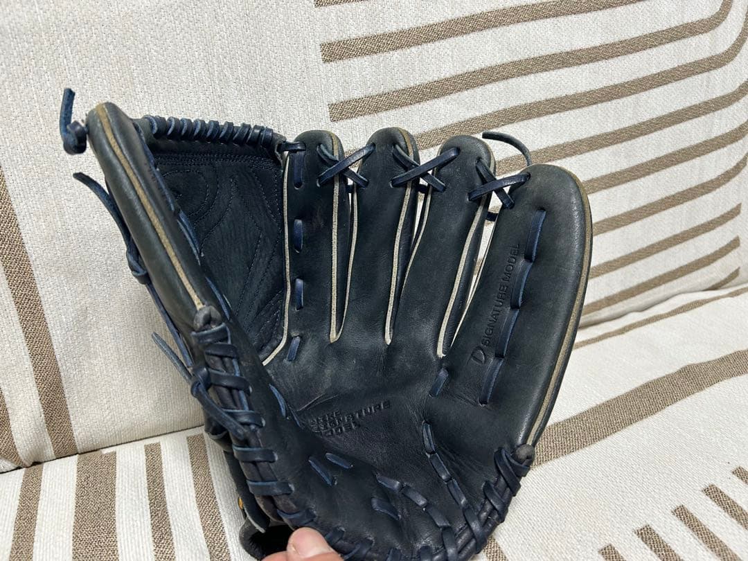 Nike 軟式グローブ ブラック ゴールドロゴ