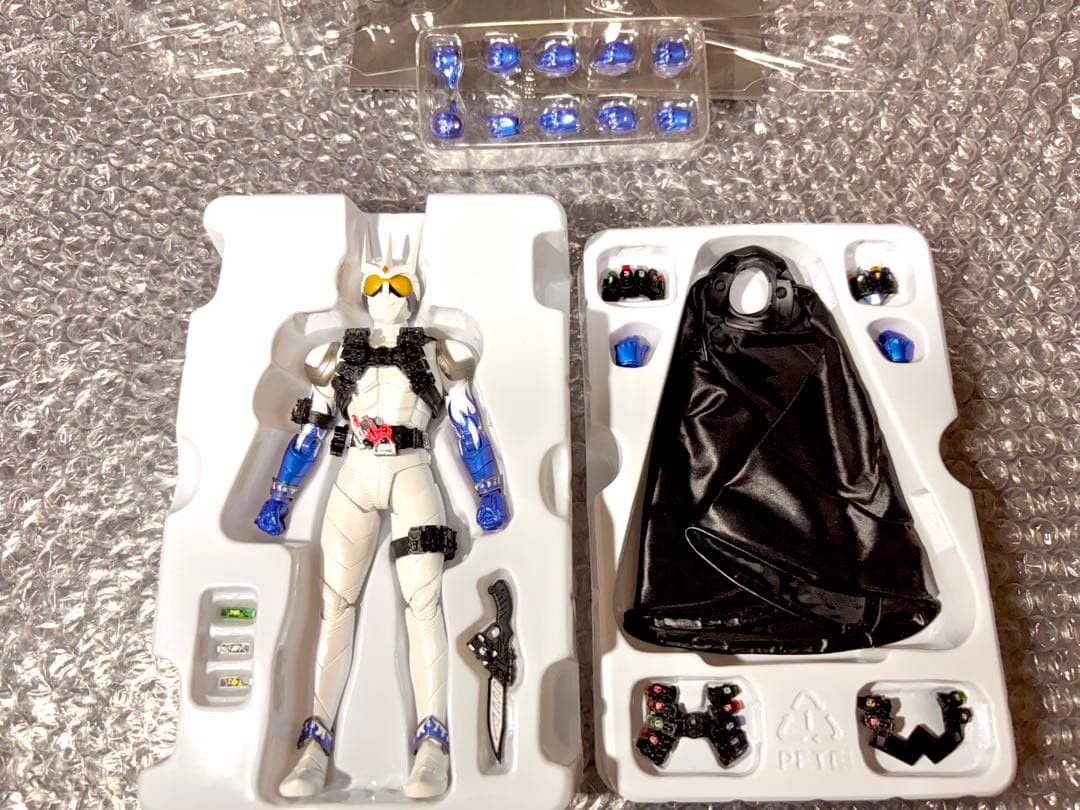 【箱あり/完品】 真骨彫製法 S.H.Figuarts 仮面ライダーエターナル