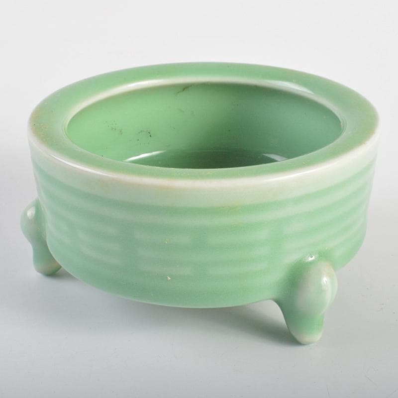 中国　龍泉窯青磁　刻線文三足香炉　N　R7057E
