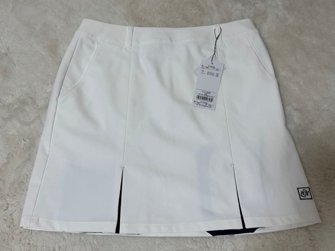 ゴルフウェア4点　総額12万新品レディース（ZOY・WAAC）