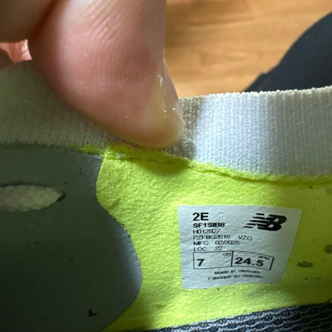 New Balance Furon SGサッカースパイク