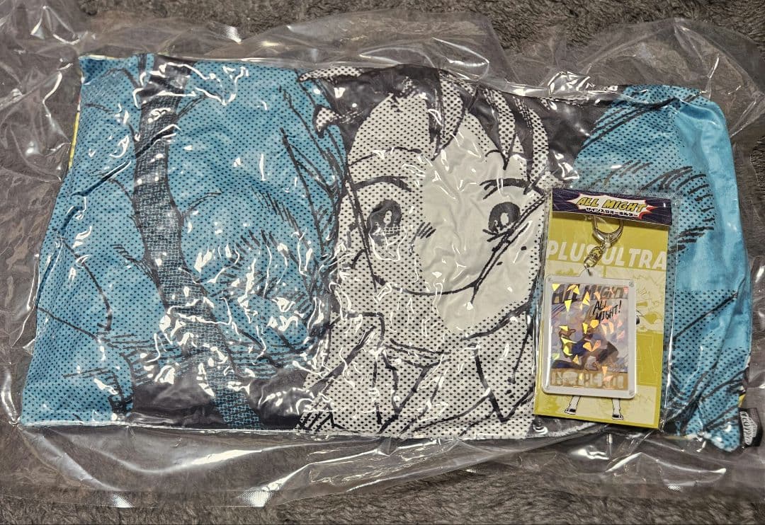 ヒロアカフェア　オールマイトサインキーホルダー　沈むんだけどすごくないクッション