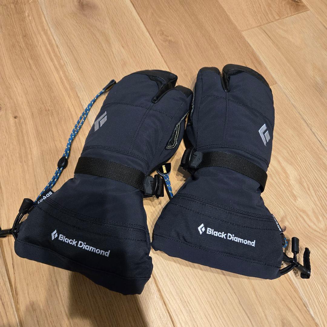  ソロイストフィンガーSサイズ　モンベルのリーシュ付き