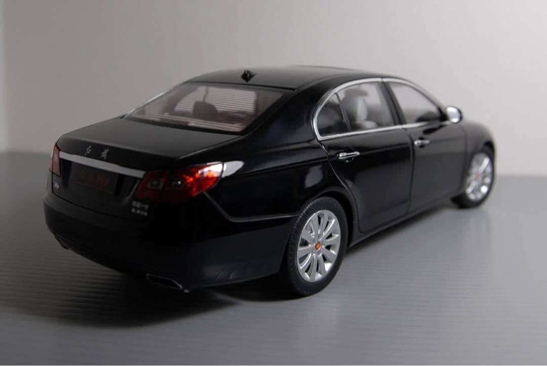 紅旗 H7 1/18 ミニカー 第一汽車 ホンチー