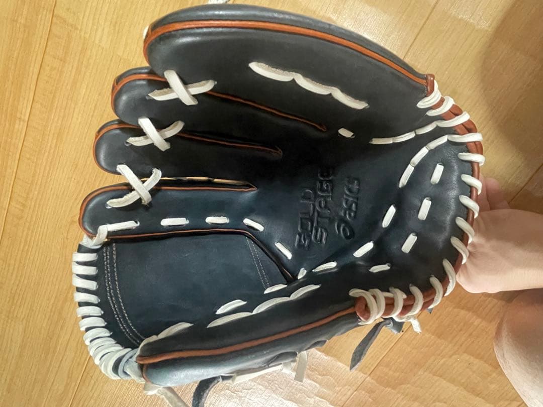 asics 硬式グローブ　投手用グローブ