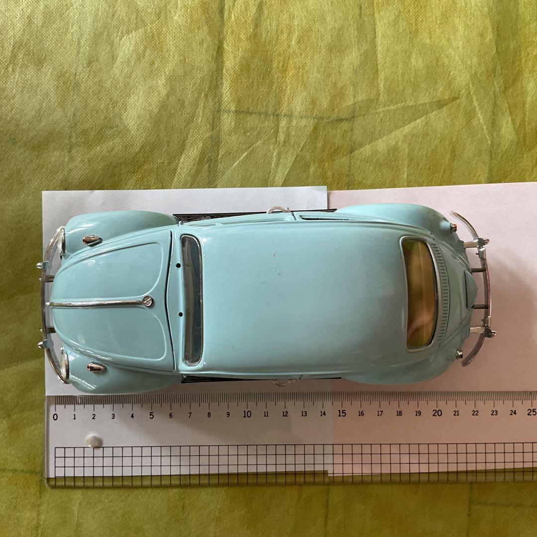 水色のクラシックカー ミニカー 1/18