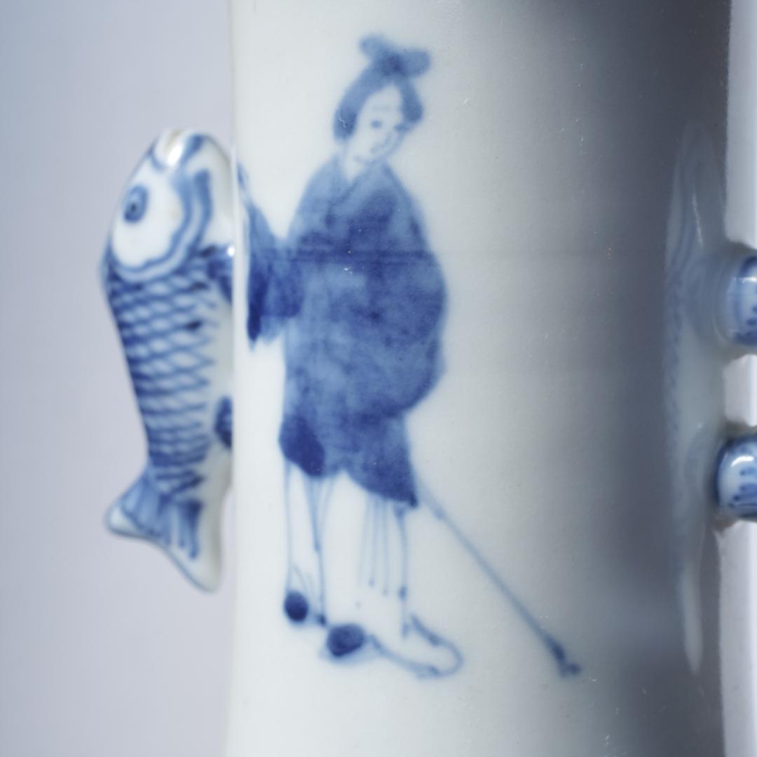 【民藝】景徳鎮 染付高砂手花瓶 魚双耳 花瓶 花入 人物図 細密