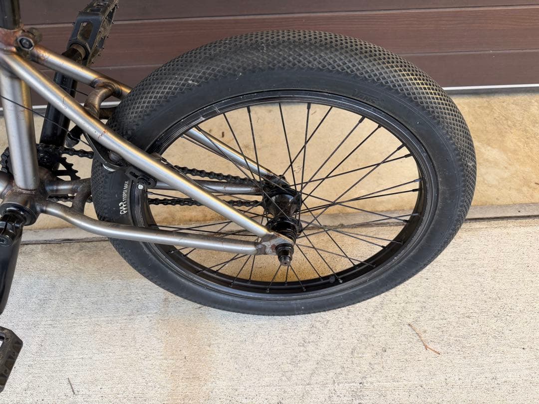 BMX CULT gateway 20インチ　シルバー、ブラック