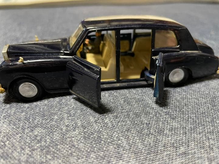 値下げしました！DINKY TOYS