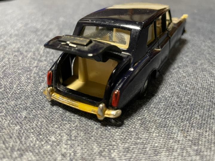 値下げしました！DINKY TOYS