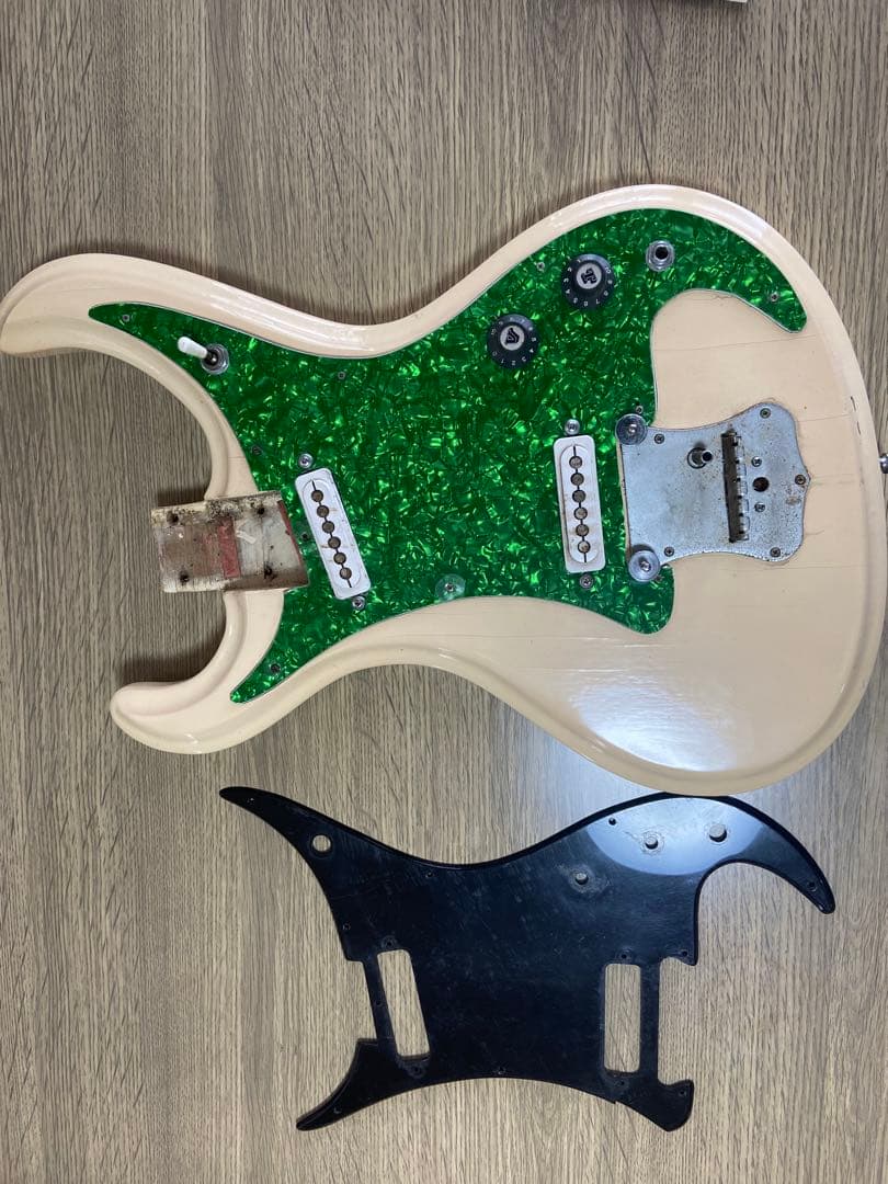 グヤトーン LG-150T ボディ