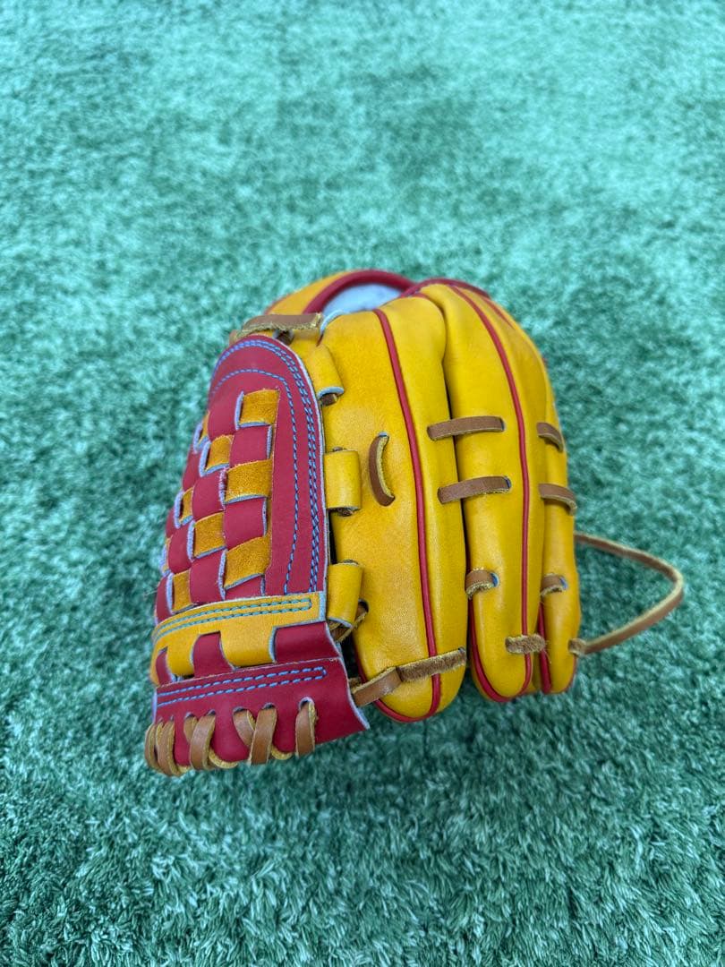 WAGYU和牛　硬式グローブ　イエローとレッド