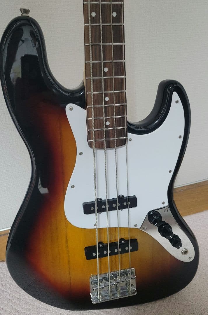 BUSKERSエレキベース