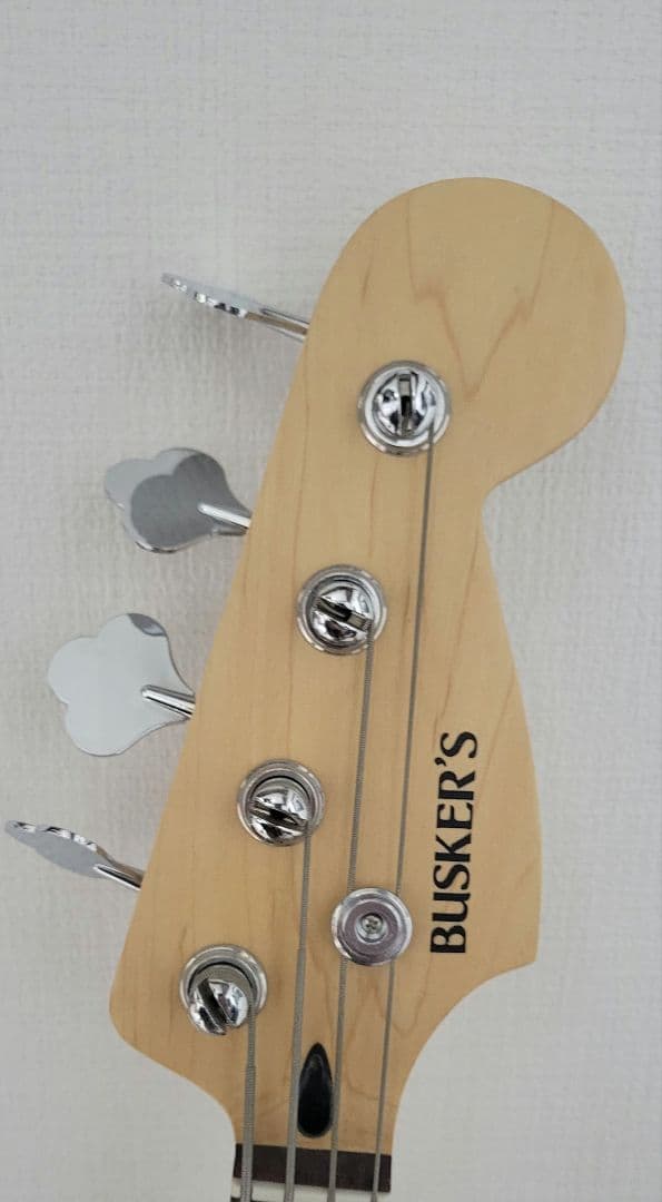 BUSKERSエレキベース