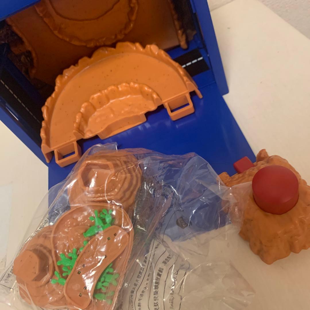 Pixar カーズ　ライトニングマックイーン ドッグハドソン プレイセット