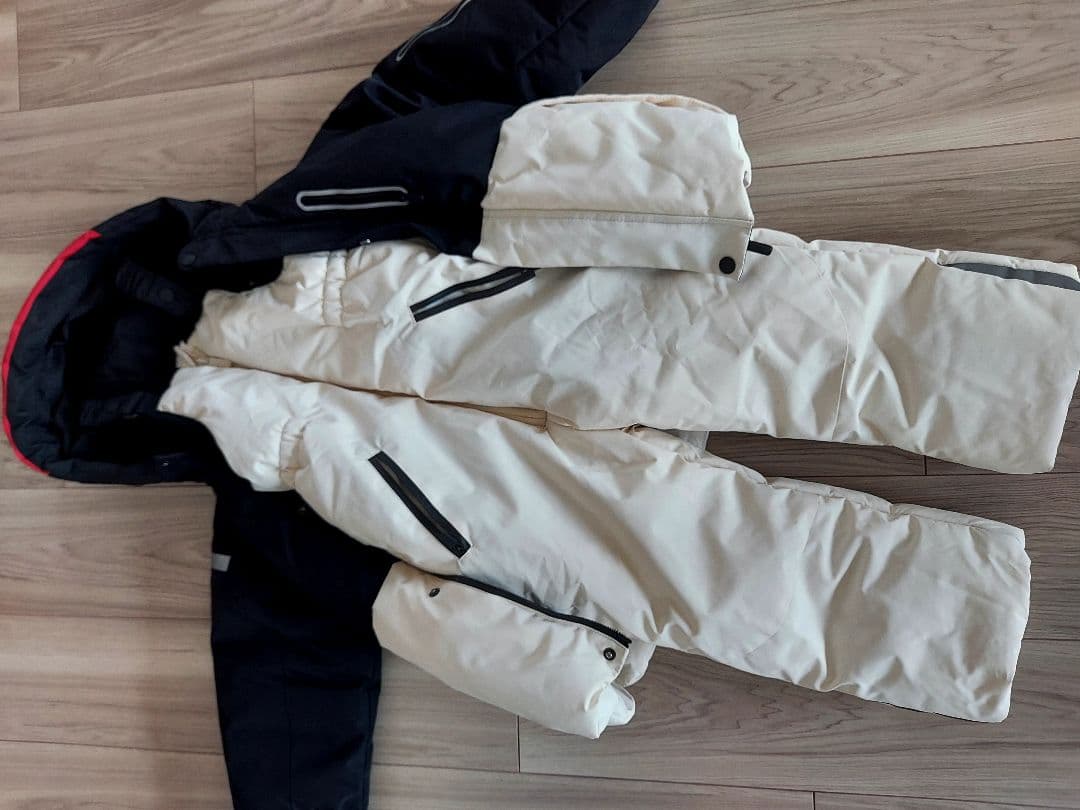 ZARAスキーウェア上下セット