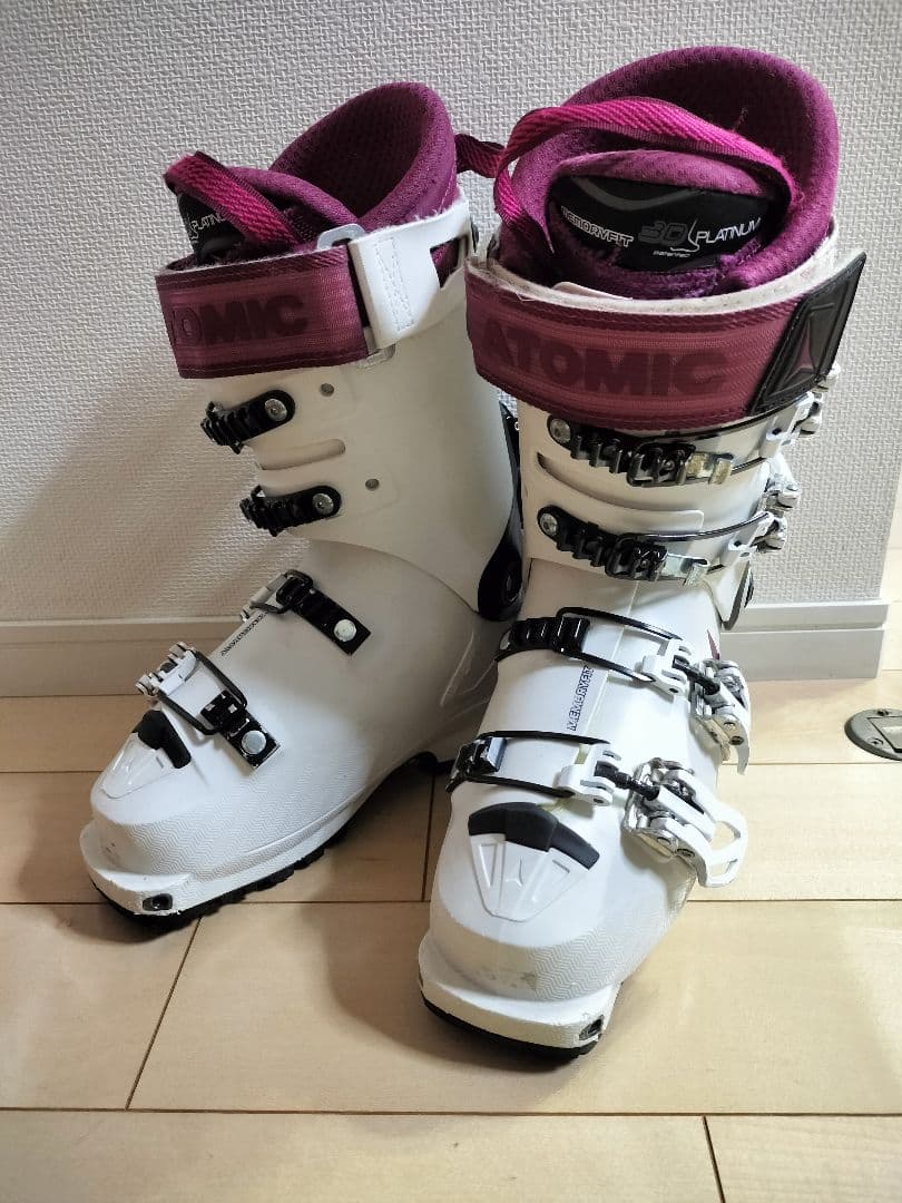 アトミック HAWX 110 ULTRA XTD 23.5cmTLTスキーブーツ