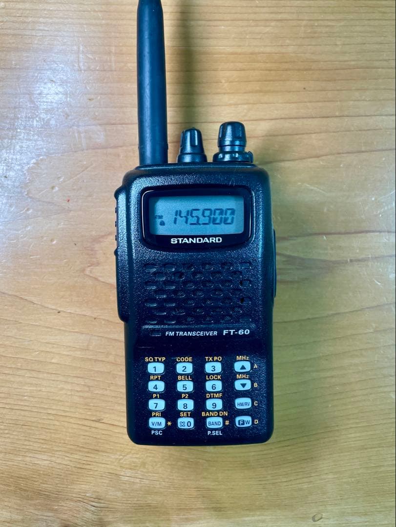 F*a様 STANDARD FT-60 トランシーバー