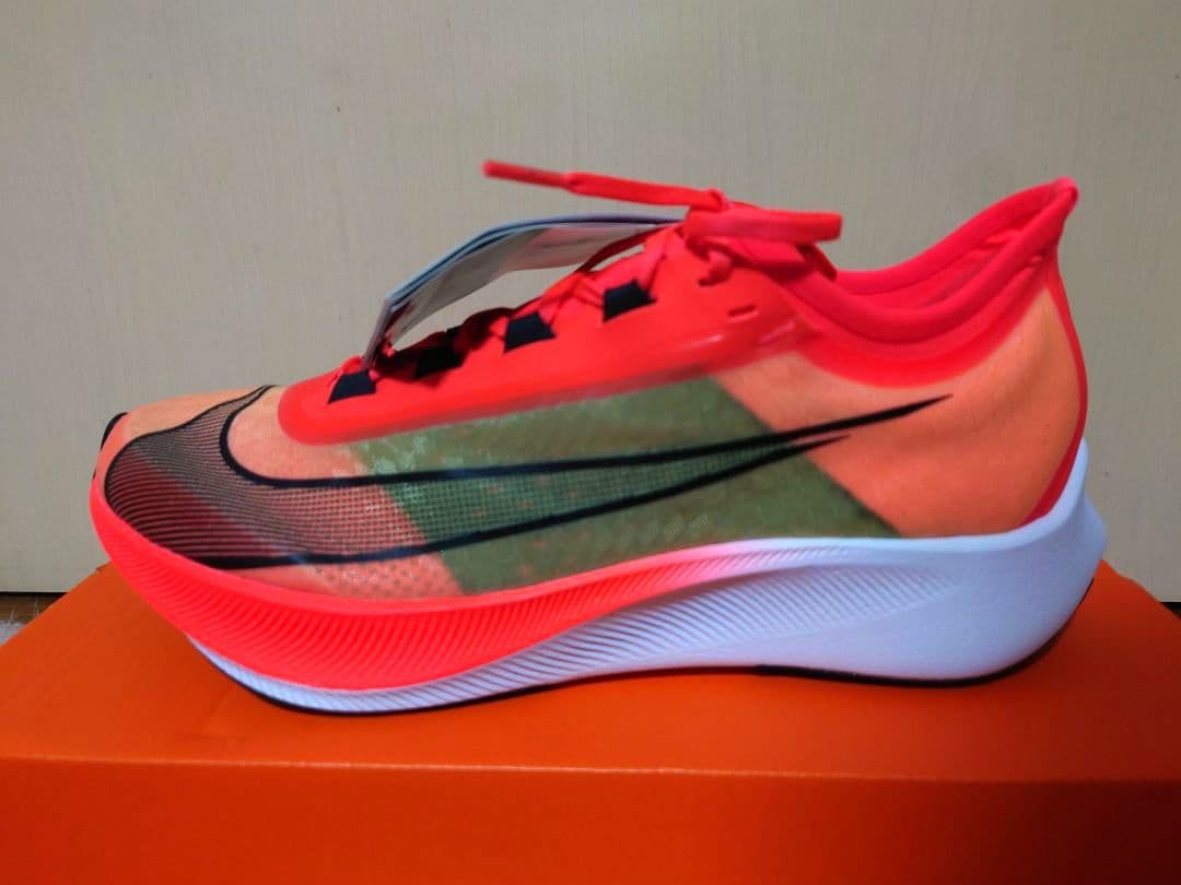 ナイキ 27cm ZOOM FLY 3 未使用 AT8240-601