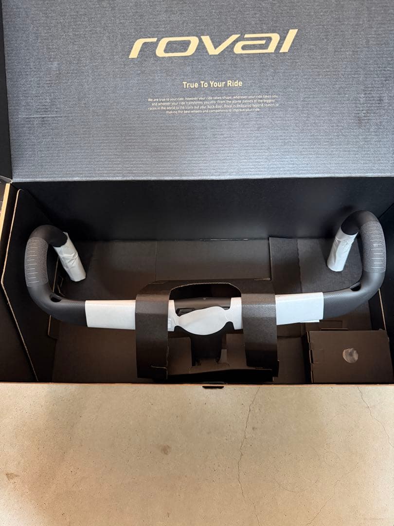 新品Roval Rapide Cockpit 一体型 カーボンエアロハンドル