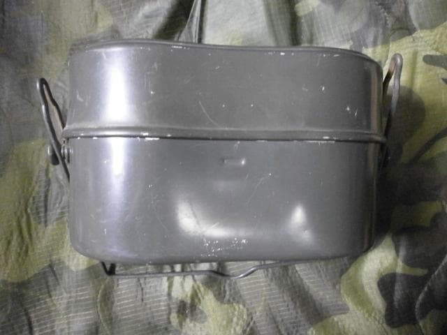 E*.様 自衛隊　本物　戦闘飯盒　Ⅱ型　 はんごう 91年