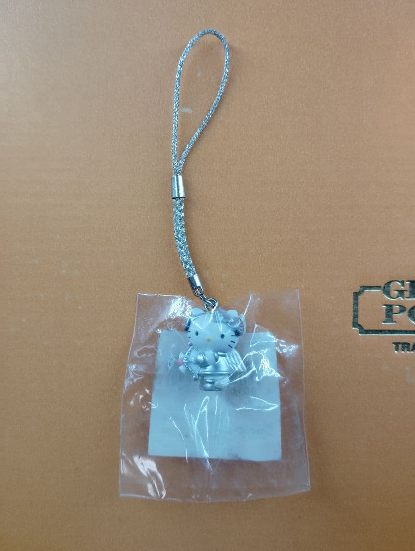 ウィングキティ　根付　ストラップ　銀　シルバー　エンジェル　キティ　ミレニアム