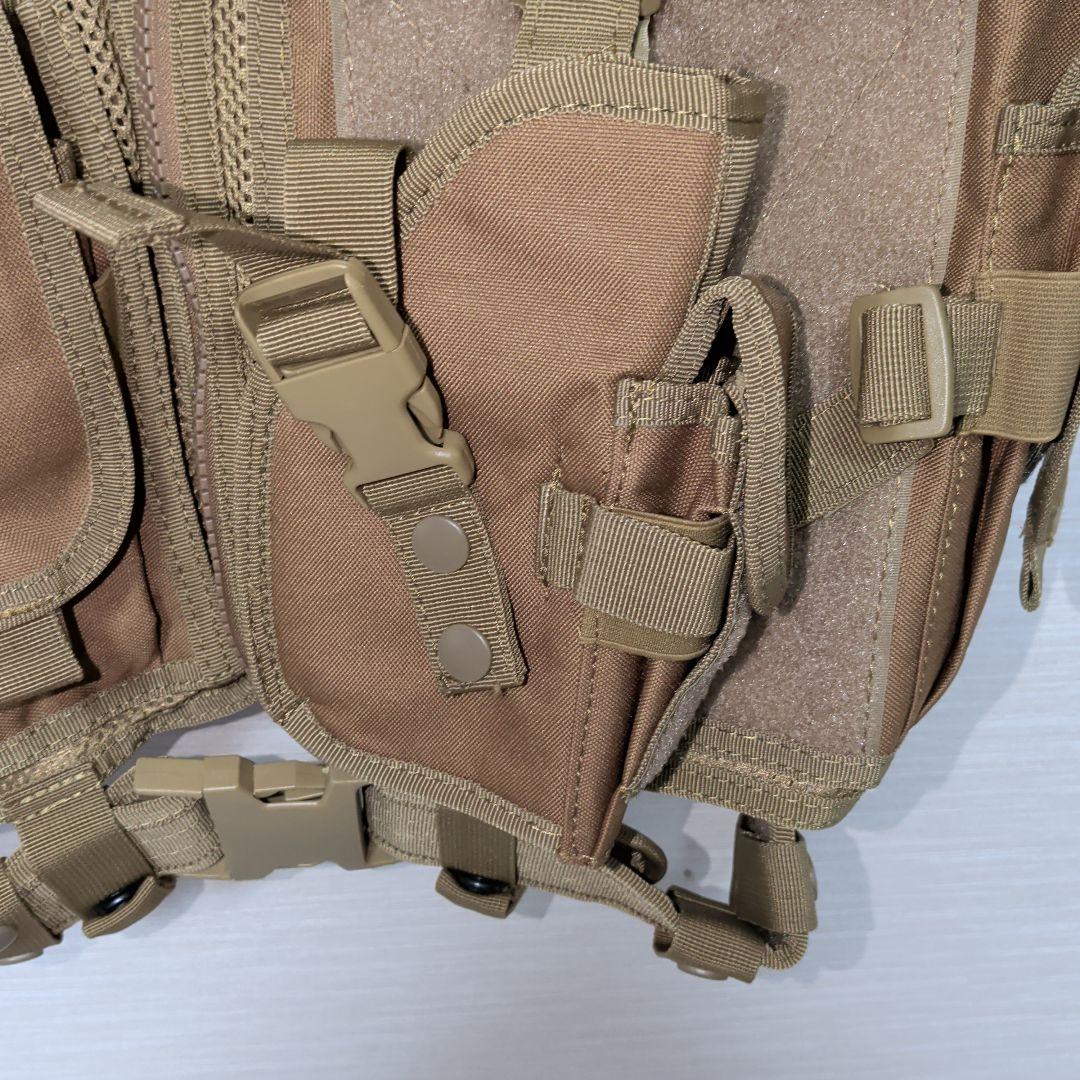 YAKEDA製タクティカルベスト Amazon価格15000円　コヨーテブラウン