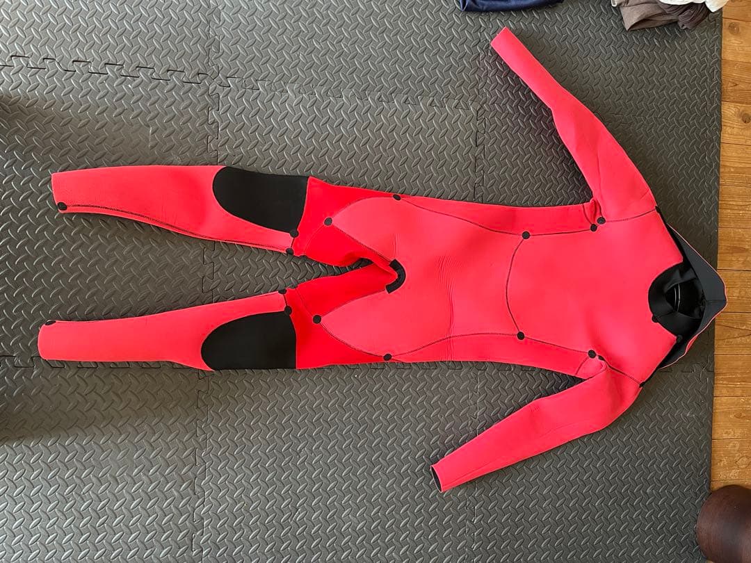 専用中！セミドライ fellowウェットスーツ ブラック Ｌ