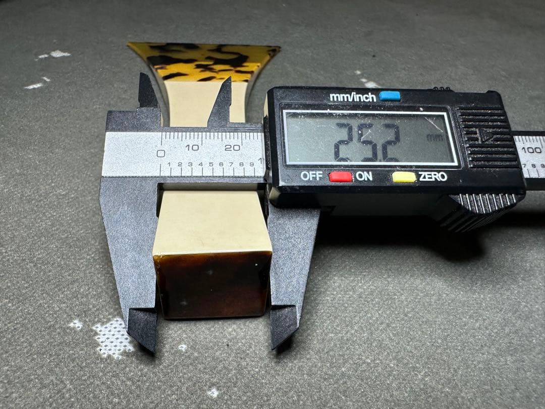 三味線　天然素材　バチ　和楽器 民謡　アンティーク　細密細工