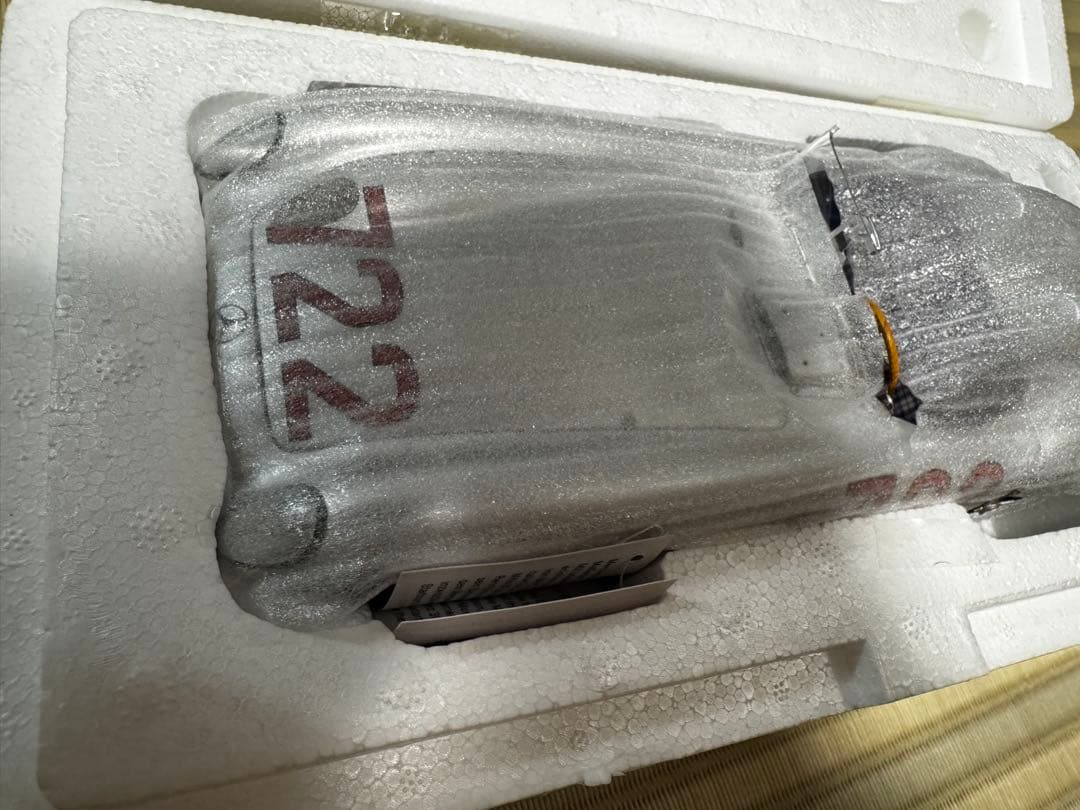 ミニカー CMC Mercedes-Benz 300 SLR (W196S) 1:18