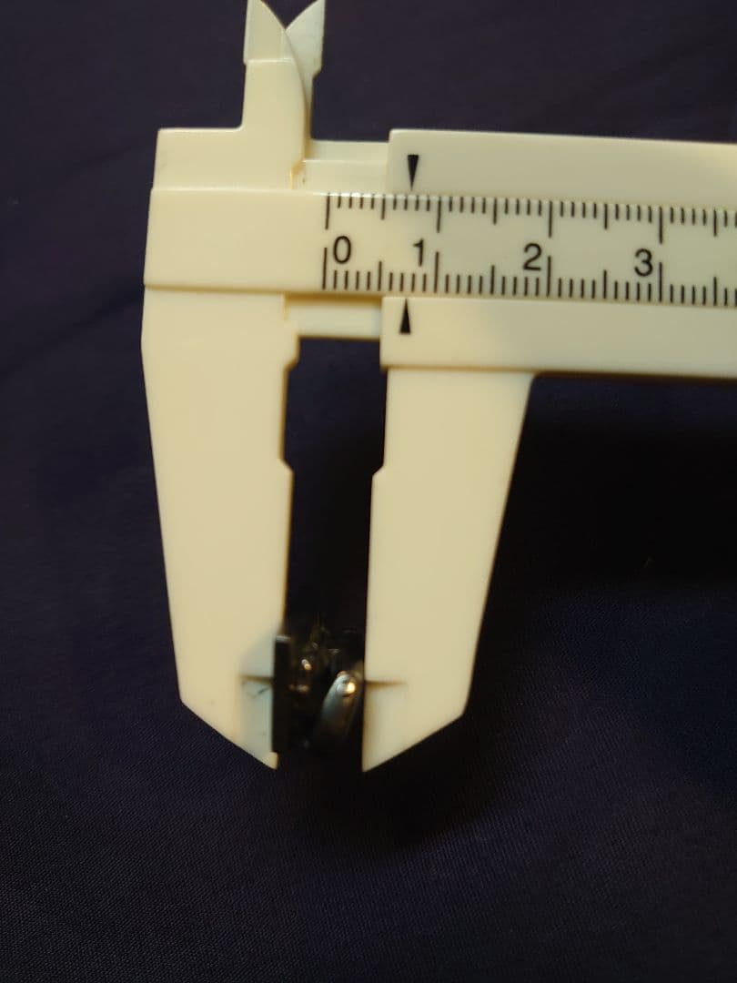 小柄小刀の拵え用に仏具金具師制作、栗形