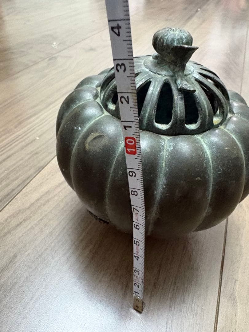 青銅南京型菊摘 カボチャ型3足香炉 清富在銘