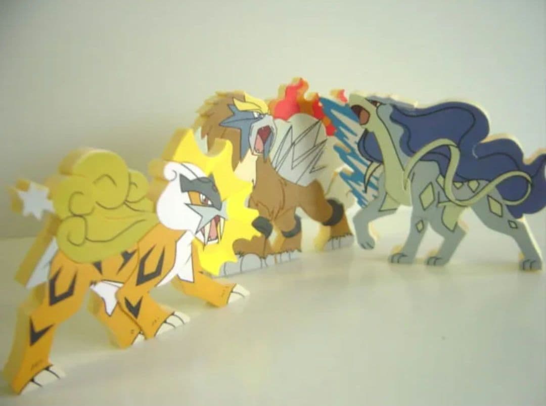 ポケモン色違い　 エンティ　ライコウ　スイクン　フィギュアセット