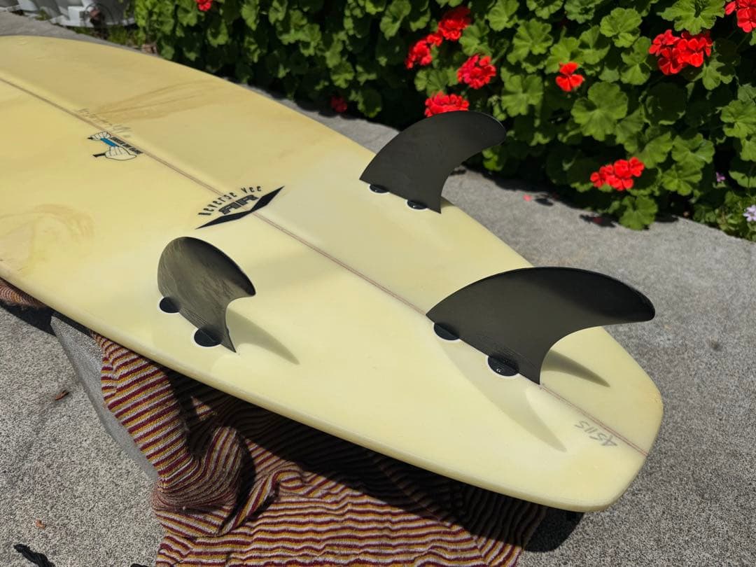 NEV サーフボード　ショートボード　オーストラリア製　発送不可