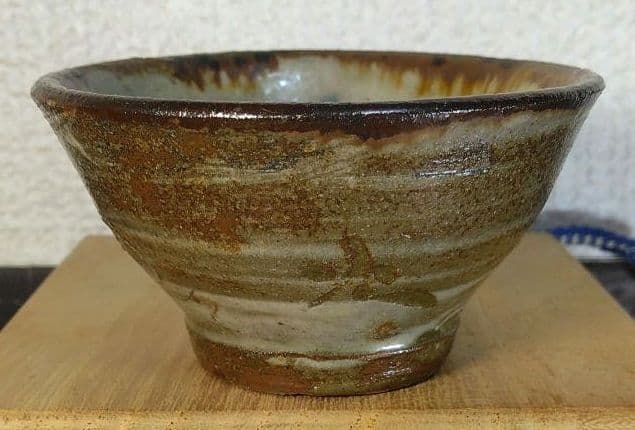 人間国宝 金城次郎 壷屋焼ぐい呑(笑魚紋ぐい呑）栞 共箱 壺屋焼 やちむん 美品