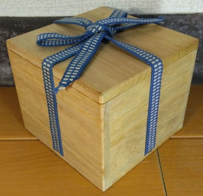 人間国宝 金城次郎 壷屋焼ぐい呑(笑魚紋ぐい呑）栞 共箱 壺屋焼 やちむん 美品