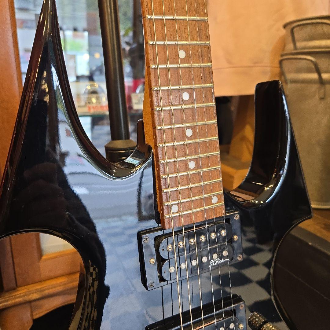 B.C.Rich BRONZE SERIES BEAST エレキギター
