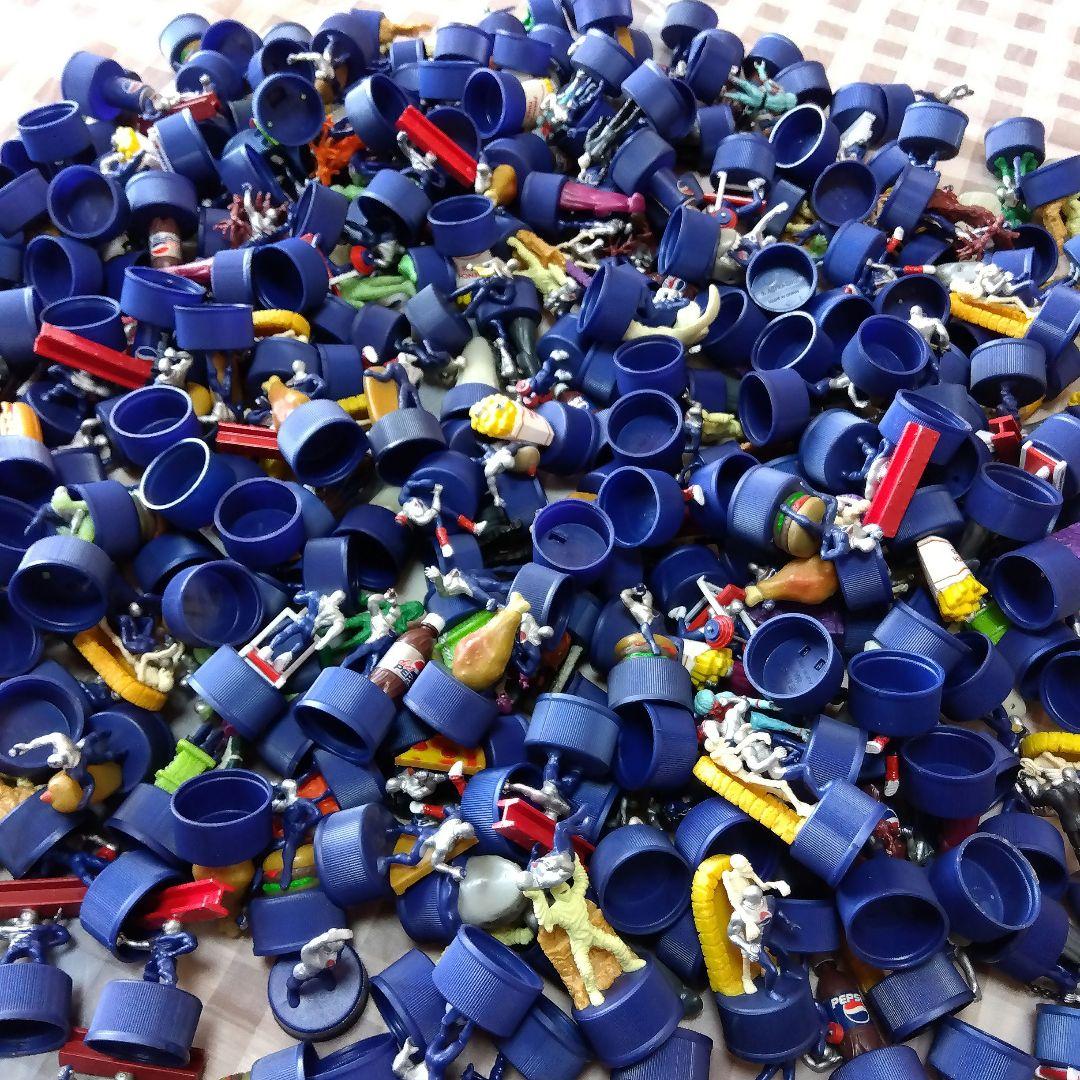 ペプシマン　ボトルキャップ　約300体　レッドコフィン　レア　8体　大量まとめ