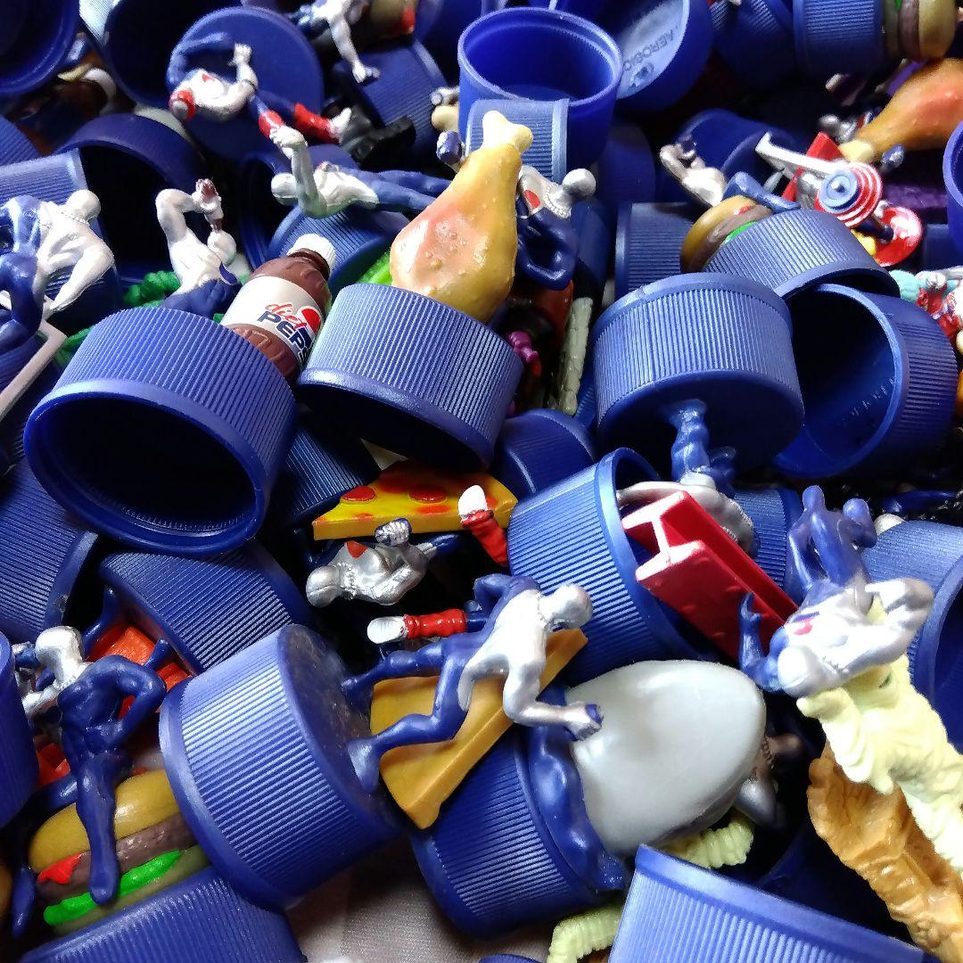 ペプシマン　ボトルキャップ　約300体　レッドコフィン　レア　8体　大量まとめ