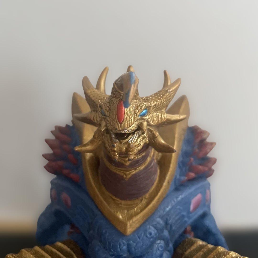 ウルトラマンメビウス　ユーキラーザウルス　001