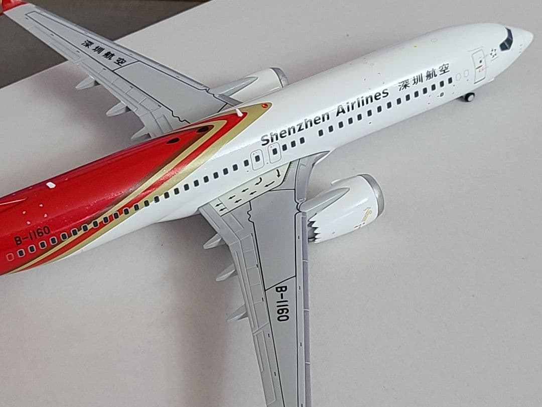 航空機・ヘリコプター Boeing 737 MAX 8 Shenzhen Airlines 1/200