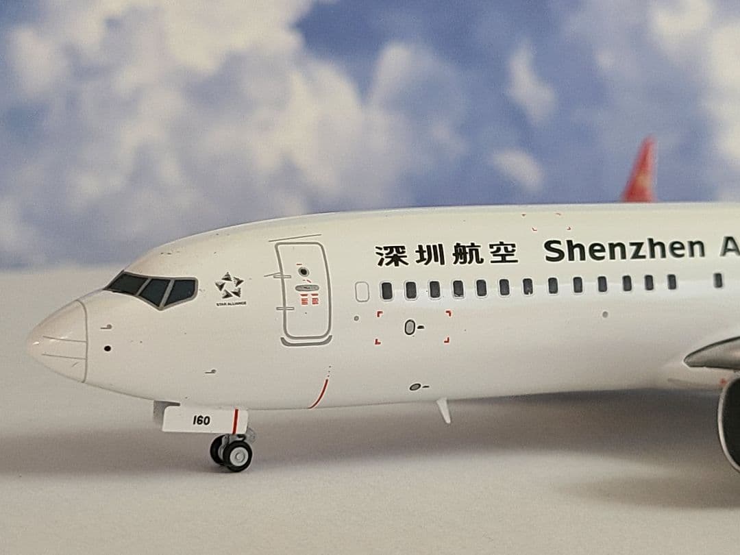 航空機・ヘリコプター Boeing 737 MAX 8 Shenzhen Airlines 1/200