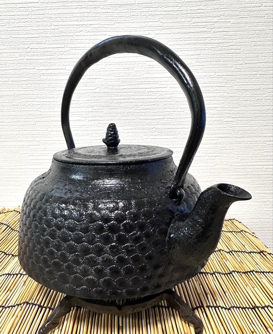 未使用品　南部光栄堂造　２８型　超大型鉄瓶　南部鉄瓶　南部鉄器　調理器具　鉄瓶