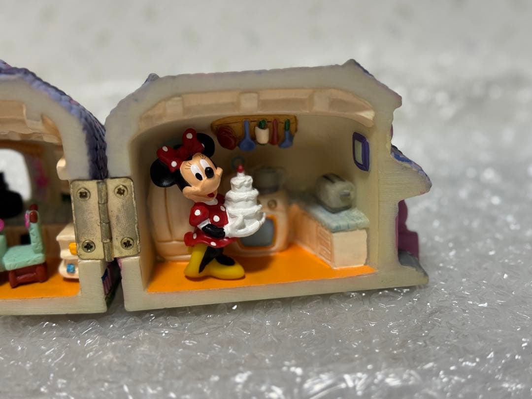 ディズニー　ディズニーランド　ミニーの家　トューンタウン　陶器　置物